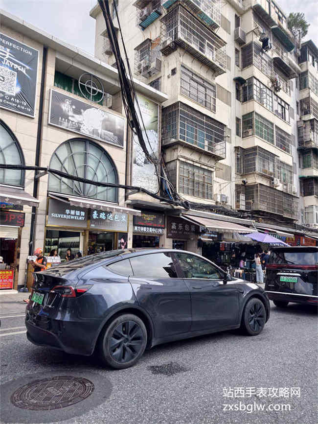 站西钟表批发市场实拍图片